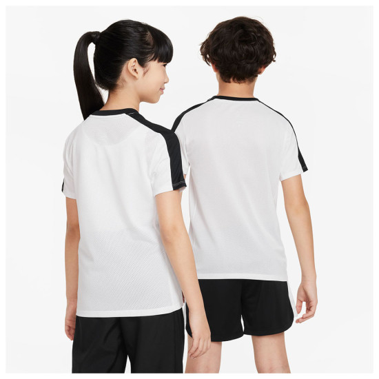 Nike Παιδική κοντομάνικη μπλούζα Dri-FIT Academy23 Nike Παιδική κοντομάνικη μπλούζα Dri-FIT Academy23